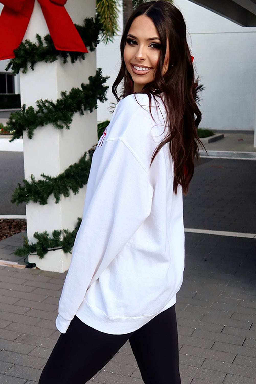 Diverse Bow Embroidery Drop Shoulder Sweatshirt